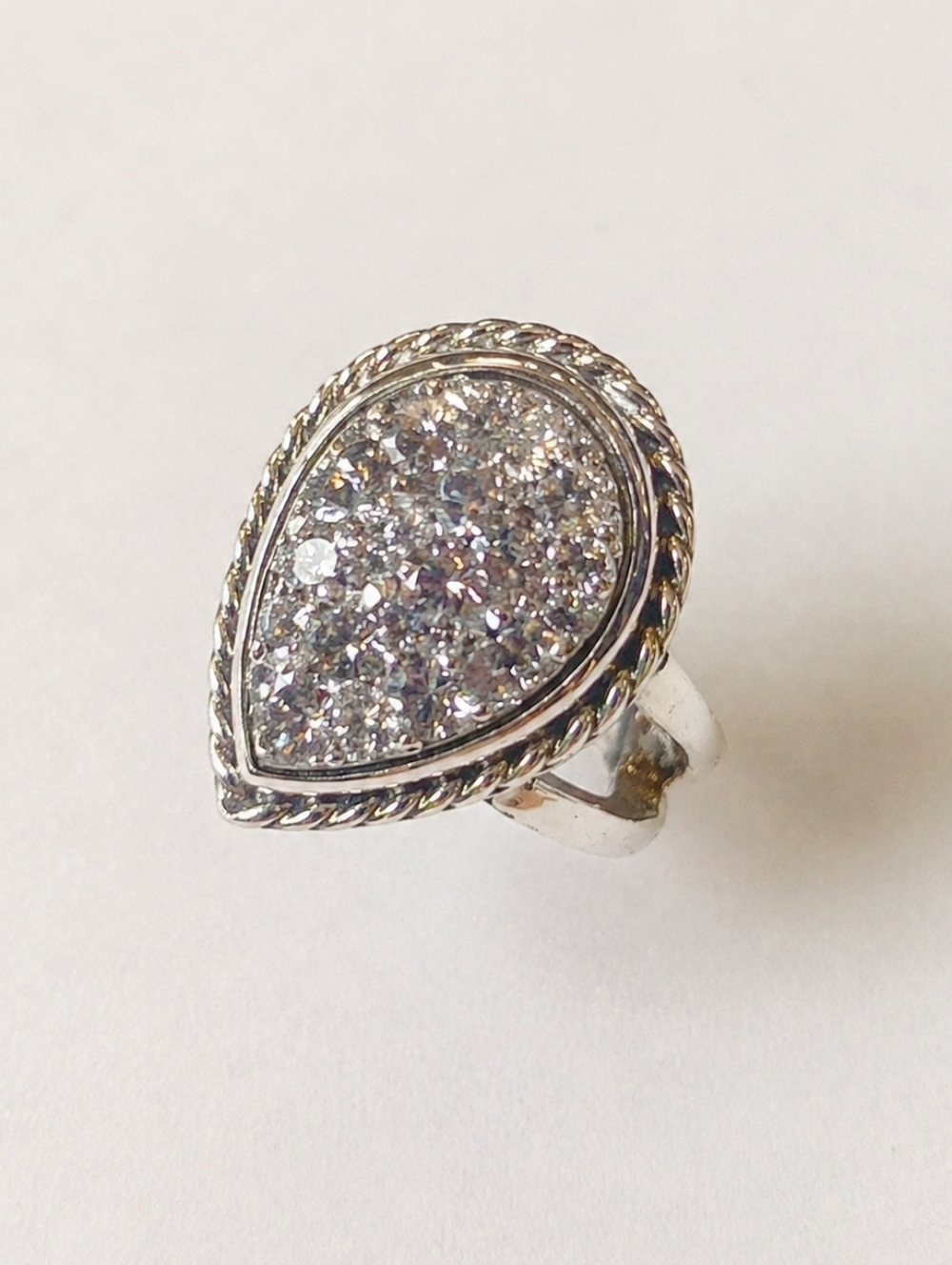 #580 NWOT Sterling Silver Teardrop Crystal Druzy Ring